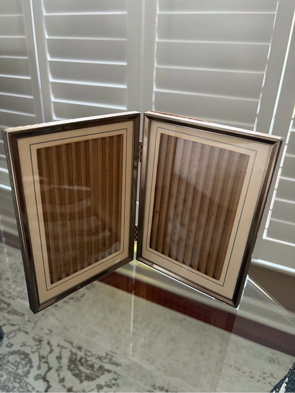 Vintage gold Double Hinged Photo Frame with Cream Matting
